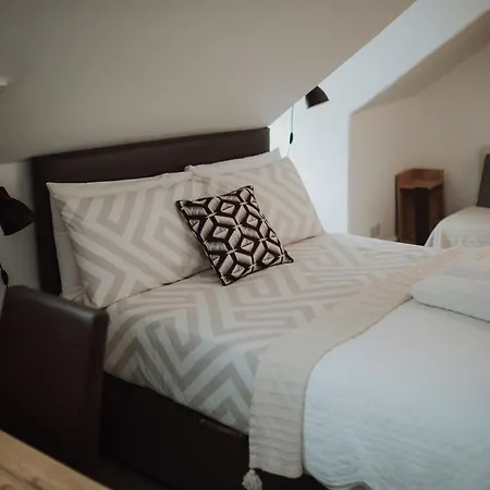 16 Pilrig Guest House-2